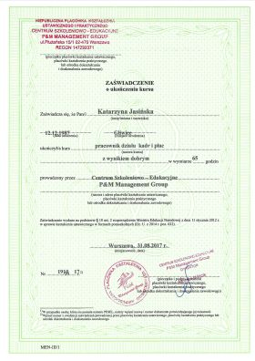 Pracownik działu kadr i płac